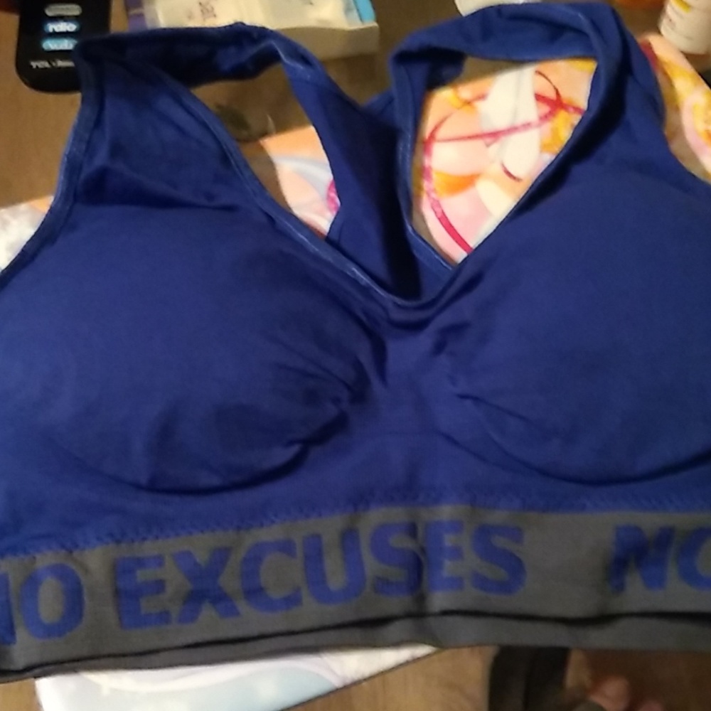 Set of 6 sports bras